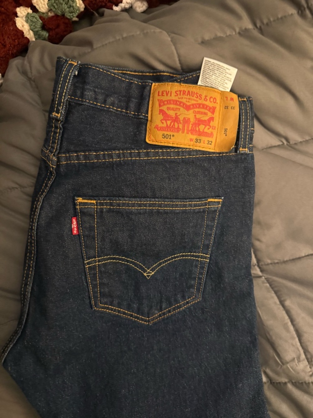 Levi's 501 men’s Dark Blue Bootcut Jeans with Contrast Stitching 33x32